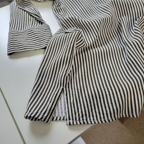 Alex & Jordan Green Striped Long Sleeve Button Up Blouse Large - Picture 7 of 9